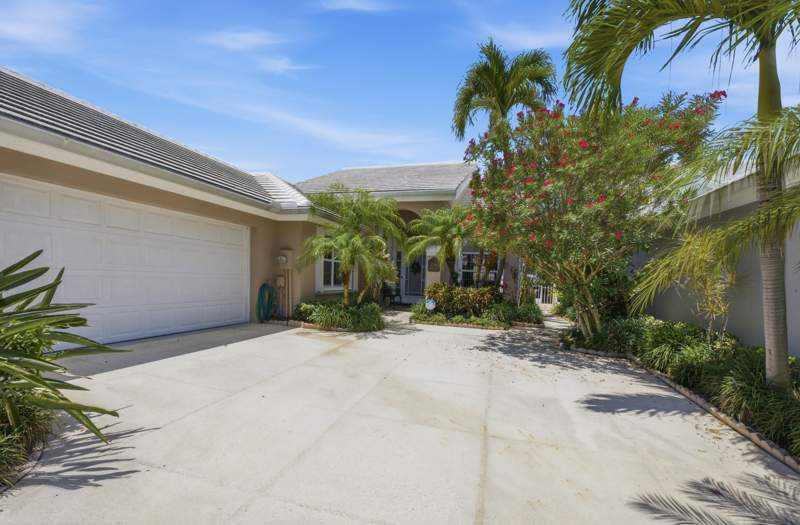 3 bedroom Single Family Residence at 2319 Saratoga Bay Drive, Saratoga Bay, West Palm Beach — photo 2