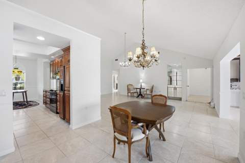 2319 Saratoga Bay Drive, West Palm Beach FL - photo 7 of 32