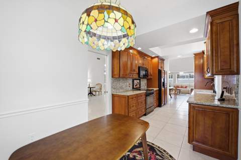 2319 Saratoga Bay Drive, West Palm Beach FL - photo 11 of 32