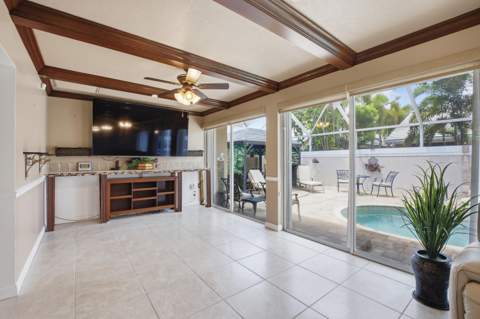 2319 Saratoga Bay Drive, West Palm Beach FL - photo 18 of 32