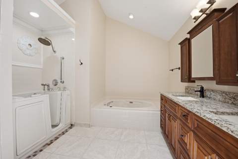 2319 Saratoga Bay Drive, West Palm Beach FL - photo 23 of 32