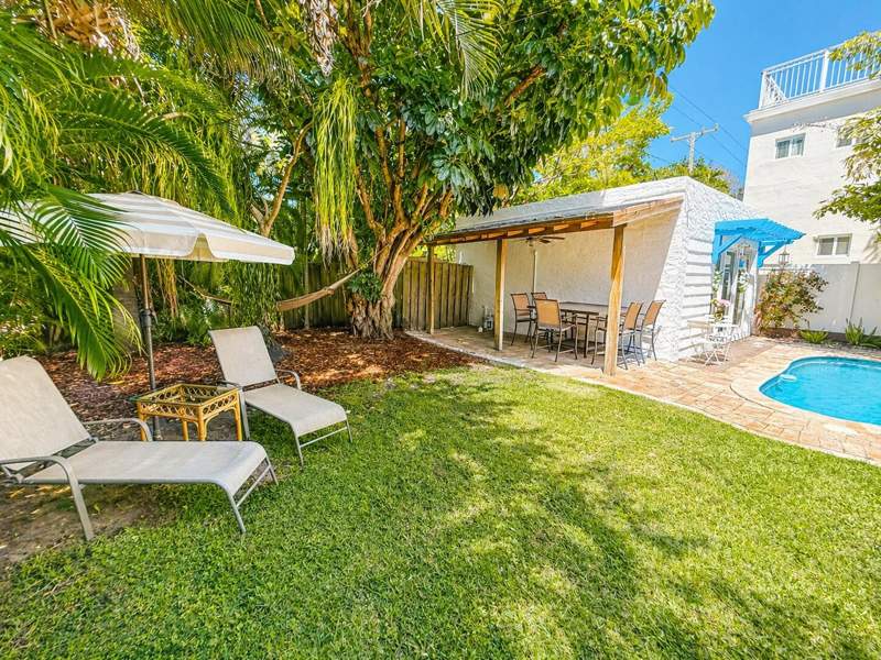5 bedroom Single Family Residence at 1415 NE 4th Place, Las Olas Park Corr Plat, Fort Lauderdale — photo 4