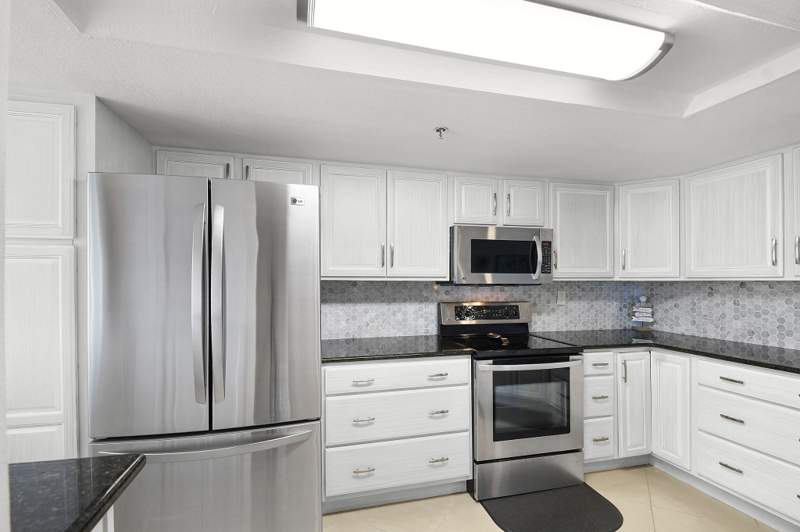 2 bedroom Condominium at 3870 N Highway A1a #805, Hibiscus By The Sea Condominium, Fort Pierce — photo 5