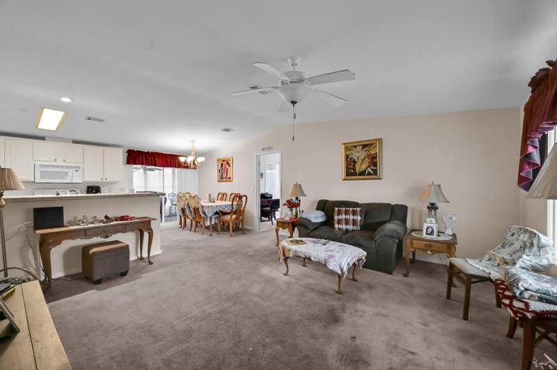 2 bedroom Manufactured Home at 8029 Long Drive, The Links At Savanna Club, Port St. Lucie — photo 3