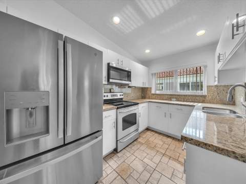 8039 N Tranquility Lake Drive, Delray Beach FL - photo 11 of 39