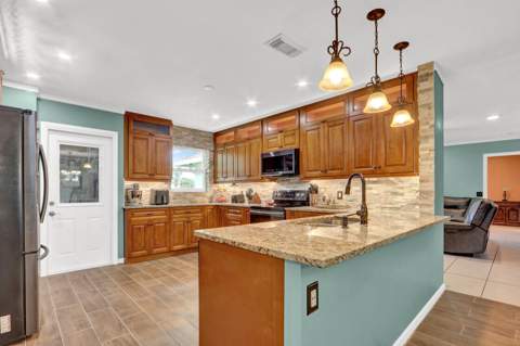 127 Miramar Avenue, Royal Palm Beach FL - photo 13 of 52