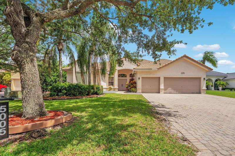 4 bedroom Single Family Residence at 5005 NW 57th Terrace, Coral Creek Replat No 3, Coral Springs — photo 5