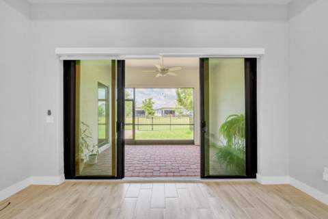 7524 N Blue Spring Drive, Parkland FL - photo 10 of 73