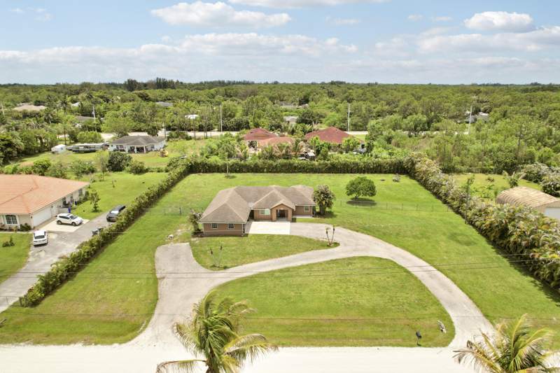 3 bedroom Single Family Residence at 12628 N 70th Pl Place, The Acreage, The Acreage — photo 2