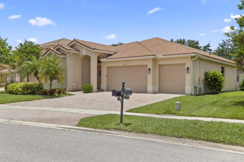 4 bedroom Single Family Residence at 4110 Silverstone Drive, BENT CREEK TRACT A-1, Fort Pierce — photo 4