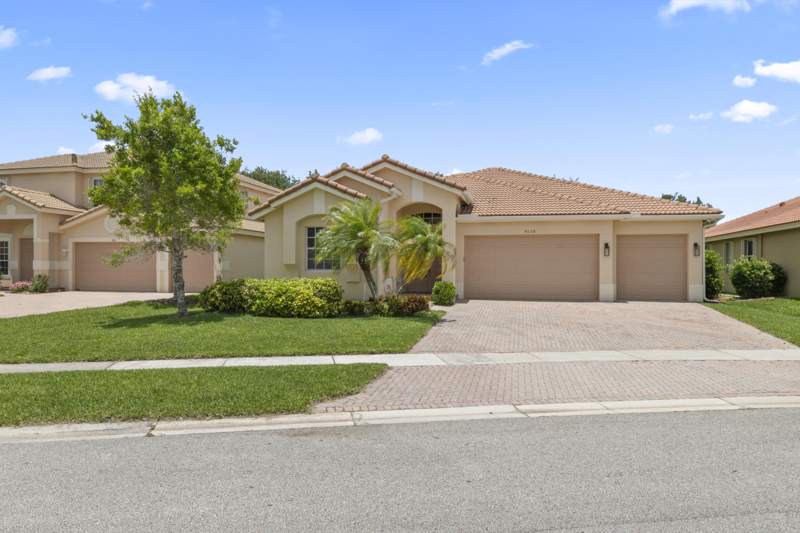 4 bedroom Single Family Residence at 4110 Silverstone Drive, BENT CREEK TRACT A-1, Fort Pierce — photo 3
