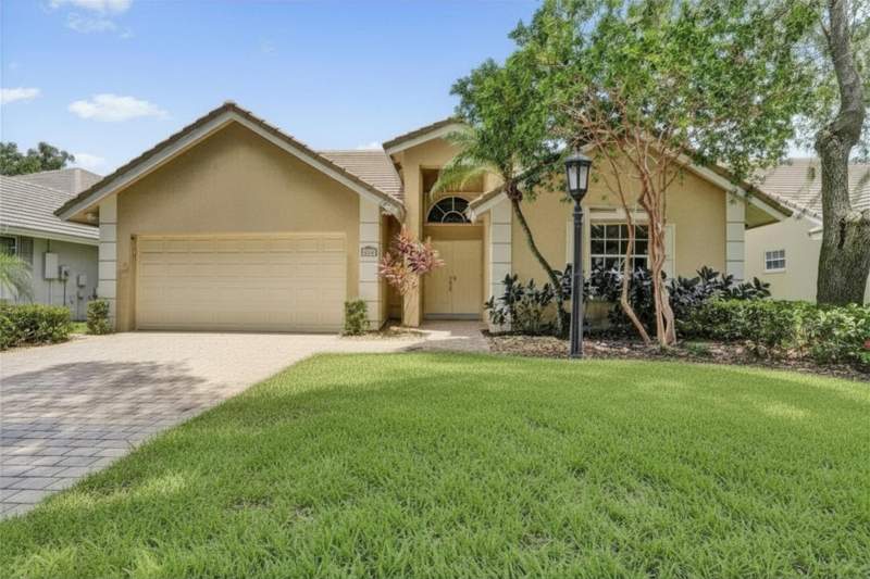 3 bedroom Single Family Residence at 12706 NW 20th Court, Georgetown At Eagle Trace, Coral Springs — photo 2