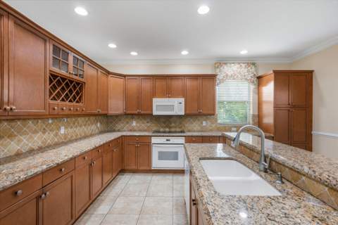 9100 Dupont Place, Wellington FL - photo 14 of 46