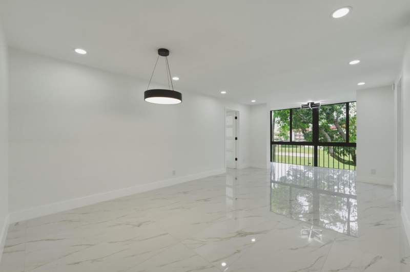 3 bedroom Condominium at 8970 S Hollybrook Boulevard #205, Hollybrook Golf And Tennis Club, Pembroke Pines — photo 2