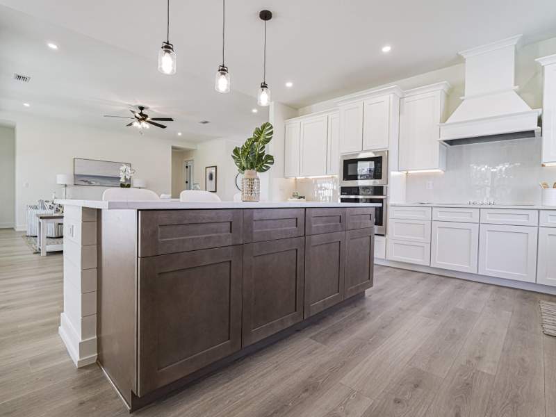 4 bedroom Single Family Residence at 10631 Lighter Wood Lane, Pine Hollow Units Three & Four, Fort Pierce — photo 4