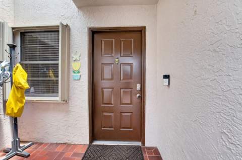 6082 Waldwick Circle, Delray Beach FL - photo 7 of 123