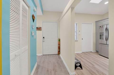 6082 Waldwick Circle, Delray Beach FL - photo 8 of 123