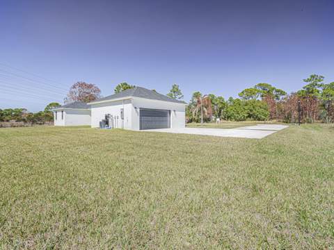10631 Lighter Wood Lane, Fort Pierce FL - photo 11 of 25