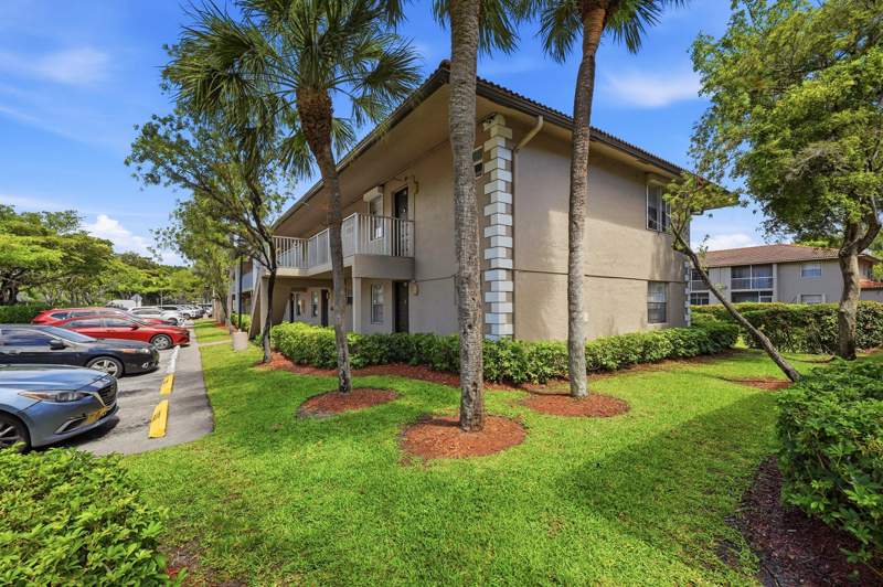 1 bedroom Condominium at 8840 Royal Palm Boulevard #206-7, Palm Village Condo, Coral Springs — photo 2
