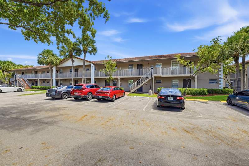 1 bedroom Condominium at 8840 Royal Palm Boulevard #206-7, Palm Village Condo, Coral Springs — photo 4