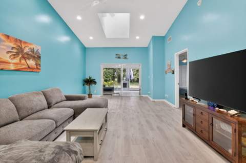 6082 Waldwick Circle, Delray Beach FL - photo 18 of 123