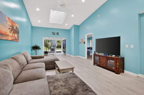 6082 Waldwick Circle, Delray Beach FL - photo 19 of 123