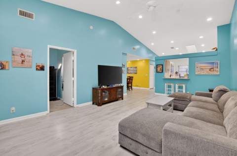 6082 Waldwick Circle, Delray Beach FL - photo 24 of 123