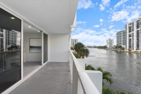 2800 E Sunrise Boulevard #4c, Fort Lauderdale FL - photo 22 of 49
