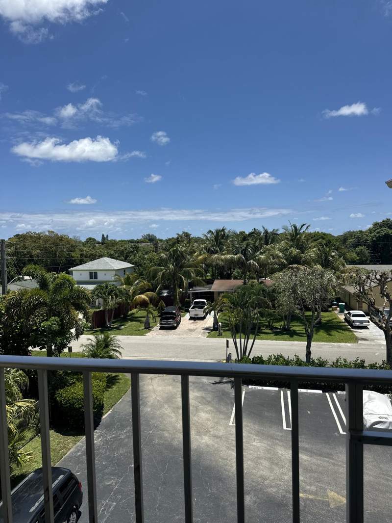 2 bedroom Condominium at 2615 NE 3rd Court #4120, Village Royale Greenwood Condo, Boynton Beach — photo 2