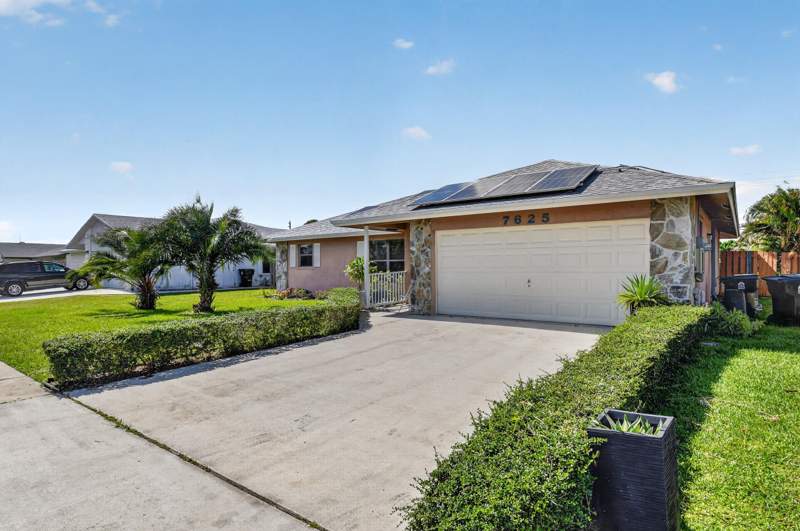 3 bedroom Single Family Residence at 7625 Woodland Creek Lane, Woodland Creek 1, Lake Worth — photo 4