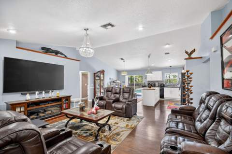7625 Woodland Creek Lane, Lake Worth FL - photo 12 of 54