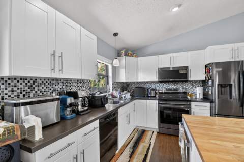 7625 Woodland Creek Lane, Lake Worth FL - photo 19 of 54