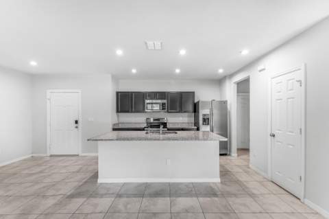 3351 Liberty Square Way, Fort Pierce FL - photo 10 of 40