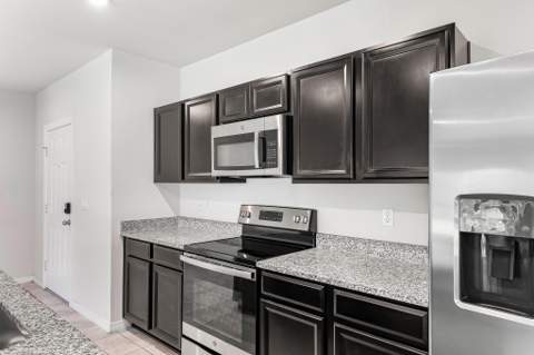 3351 Liberty Square Way, Fort Pierce FL - photo 13 of 40