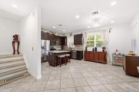 6993 Pines Circle, Coconut Creek FL - photo 14 of 40