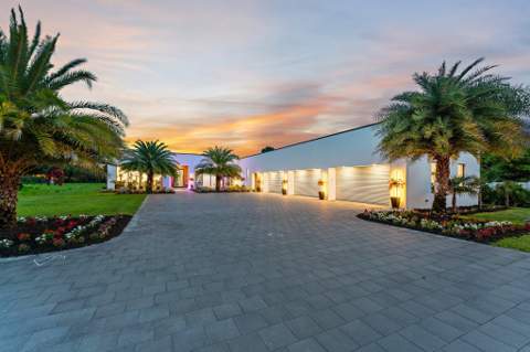 9741 SE Gomez Avenue, Hobe Sound FL - photo 9 of 114