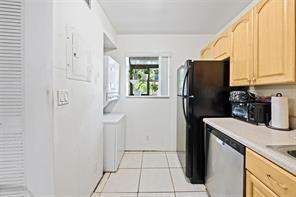 2 bedroom Condominium at 504 Gardens Drive #203, Gardens North, Pompano Beach — photo 2