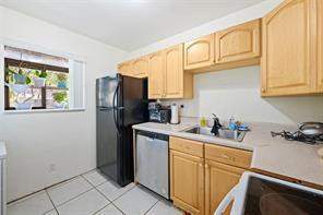 2 bedroom Condominium at 504 Gardens Drive #203, Gardens North, Pompano Beach — photo 3