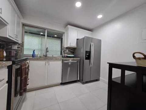 9081 Lime Bay Boulevard #211, Tamarac FL - photo 15 of 31