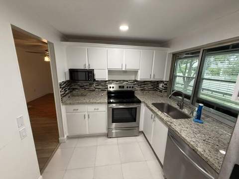 9081 Lime Bay Boulevard #211, Tamarac FL - photo 16 of 31