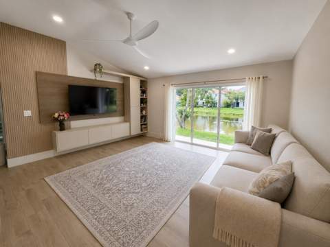 1073 Aspri Way, Riviera Beach FL - photo 12 of 18