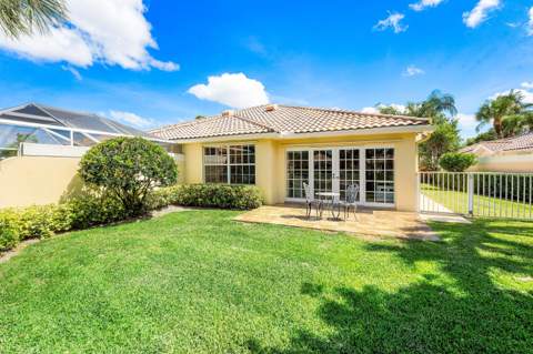 8413 Cozumel Lane, Wellington FL - photo 23 of 45