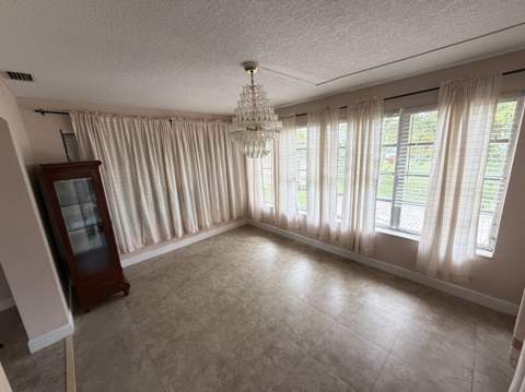 8870 Taft Street, Pembroke Pines FL - photo 12 of 20