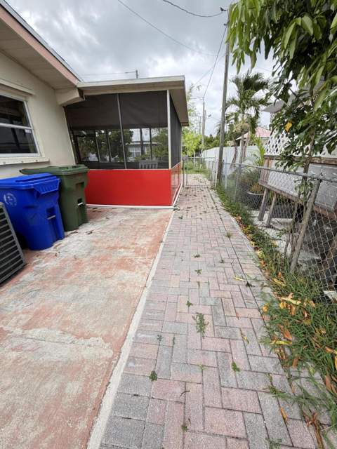 8870 Taft Street, Pembroke Pines FL - photo 14 of 20