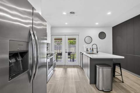 4601 NE 4th Avenue, Fort Lauderdale FL - photo 9 of 34