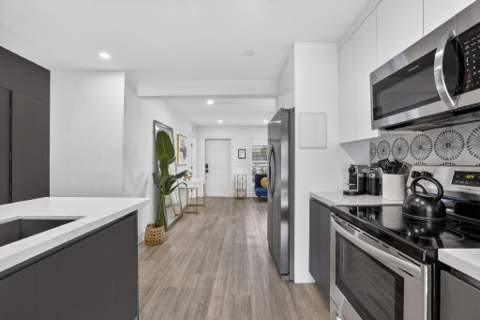 4601 NE 4th Avenue, Fort Lauderdale FL - photo 12 of 34