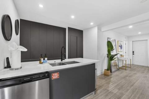 4601 NE 4th Avenue, Fort Lauderdale FL - photo 13 of 34