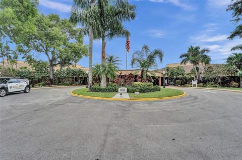 9330 S Sunrise Lakes Boulevard #304, Sunrise FL - photo 20 of 29