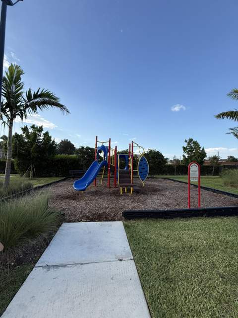5012 Elderberry Street, Haverhill FL - photo 21 of 23