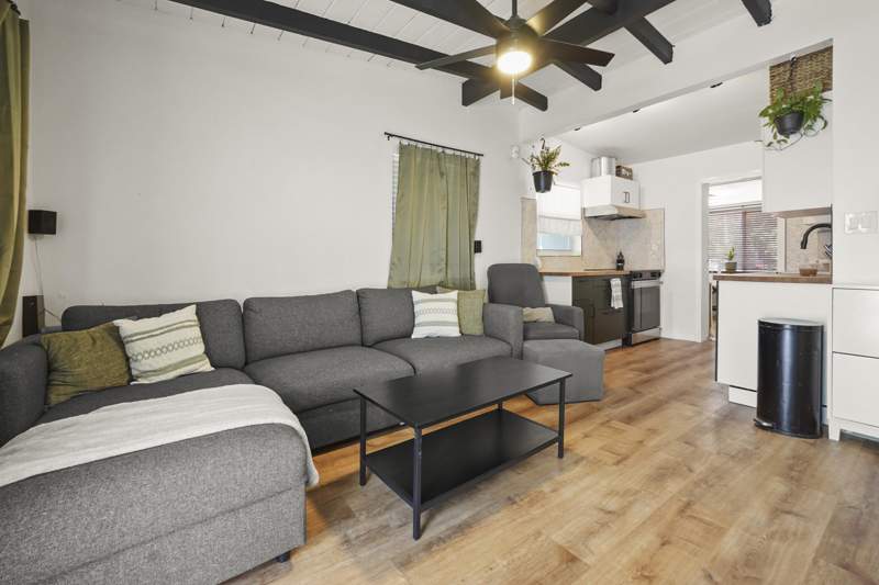 2 bedroom Single Family Residence at 1657 Lauderdale Manor Drive, Lauderdale Manors, Fort Lauderdale — photo 4